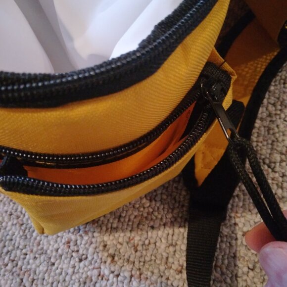 DISNEY BAG/ VACATION CLUB, SIZE LARGE COLOR: BLACK & YELLOW main image 4